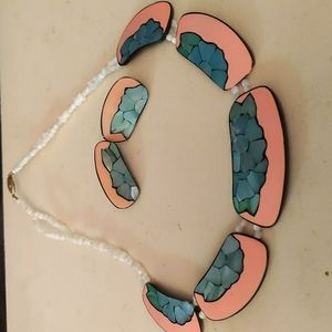 Hawaiian mother of pearl necklace with earings